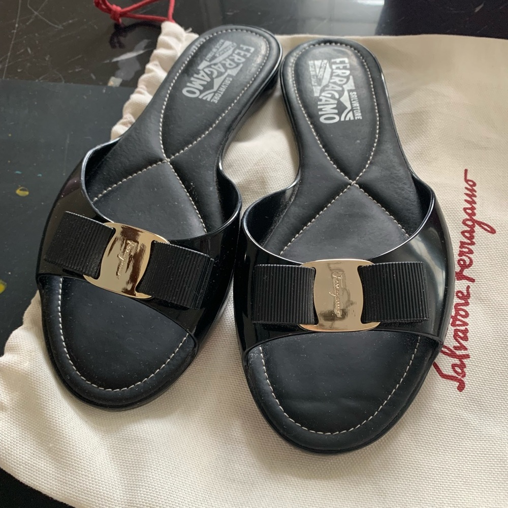 💜 Ferragamo Jelly Sandals